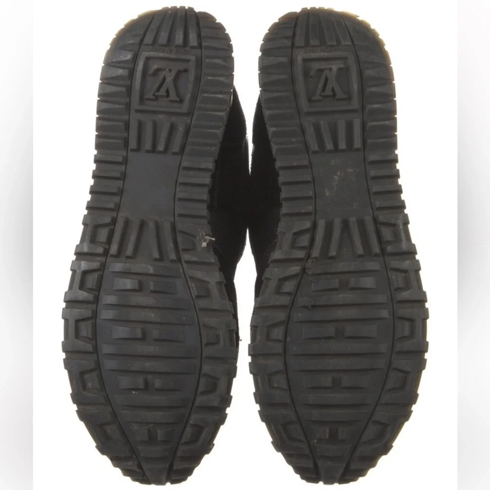 Louis Vuitton Monogram Low Top Sneakers - Picture 6 of 6